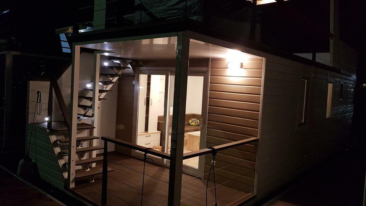Floating Sea House Portorose Hotel Exterior photo