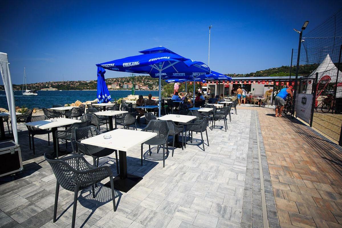 Floating Sea House Portorose Hotel Exterior photo